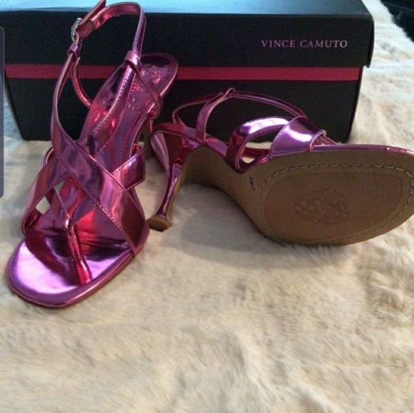 Vince Camuto Miloani Heels (FUCHSIA) - Picture 2 of 5